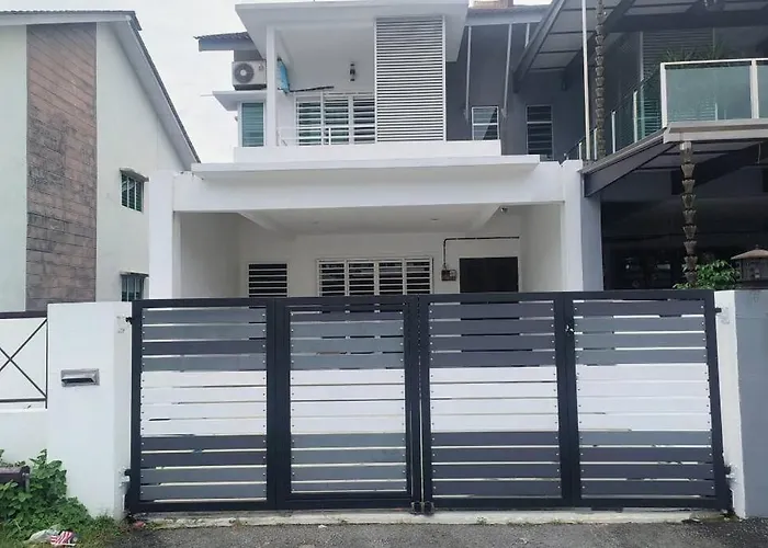 Taiping Holiday Home